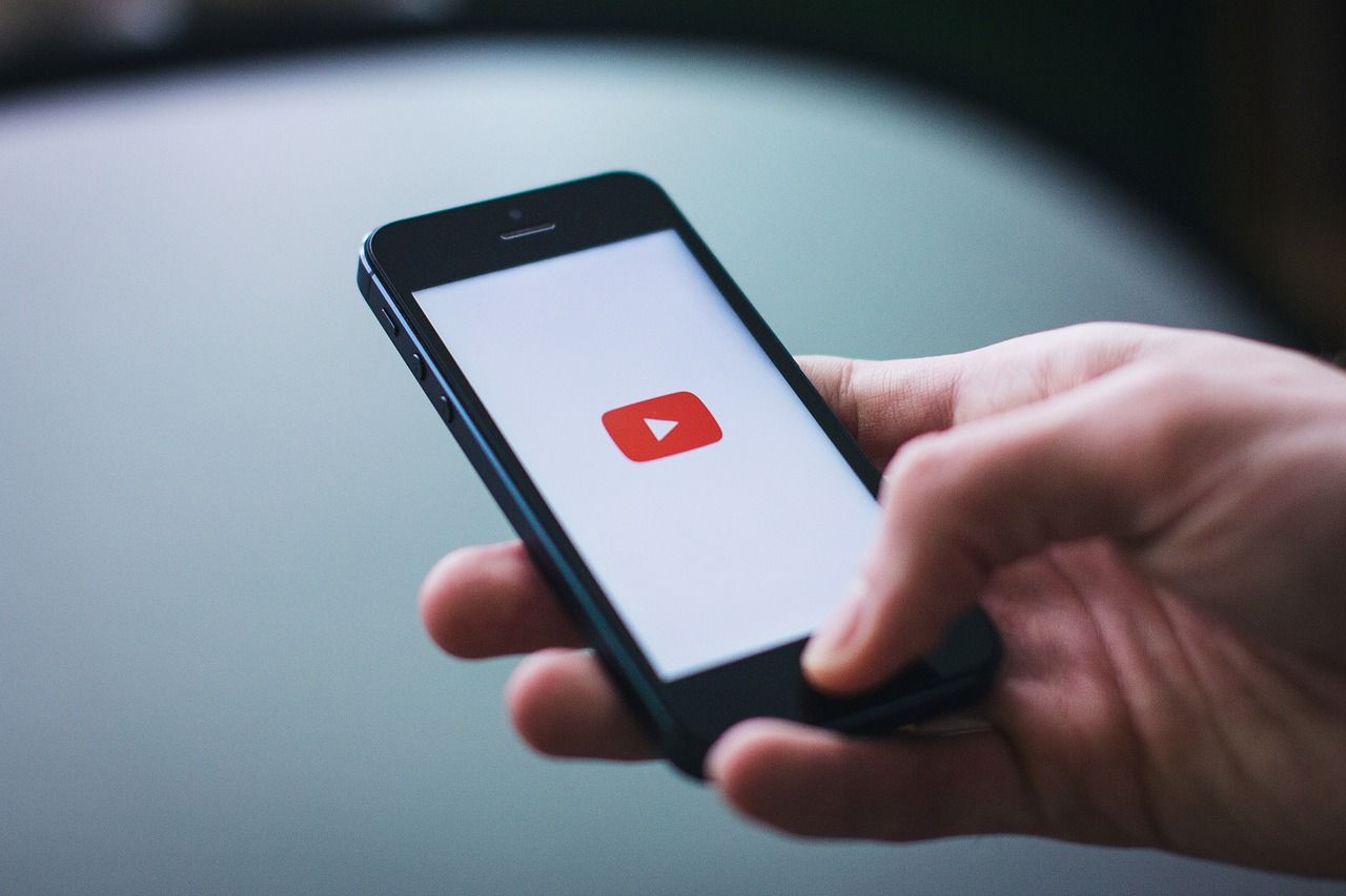 スマホのYouTube画質を落として通信量を節約する方法