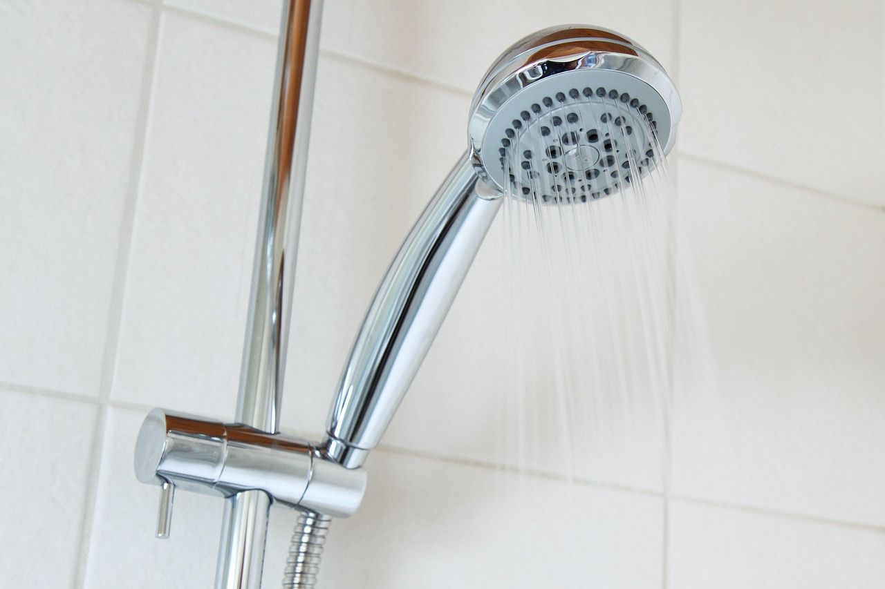 節水シャワーヘッドで水道代を節約|交換するだけで変わる効果と注意点